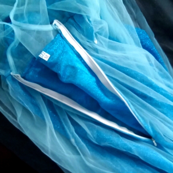 The Snow Queen Elsa Peacock Blue Cosplay Dress - Picture 4 of 5